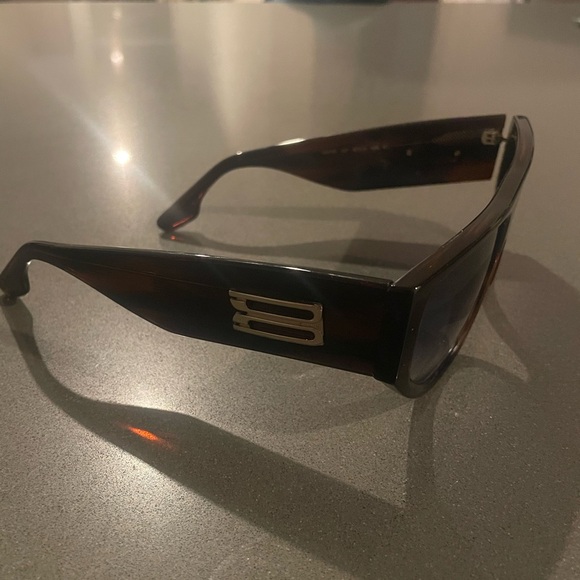 Victoria Beckham sunglasses - Picture 3 of 4